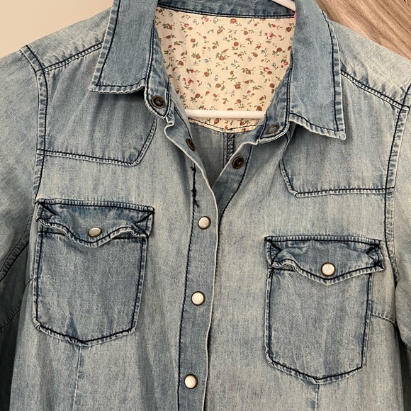 Pearl Snap chambray dress - Picture 7 of 7